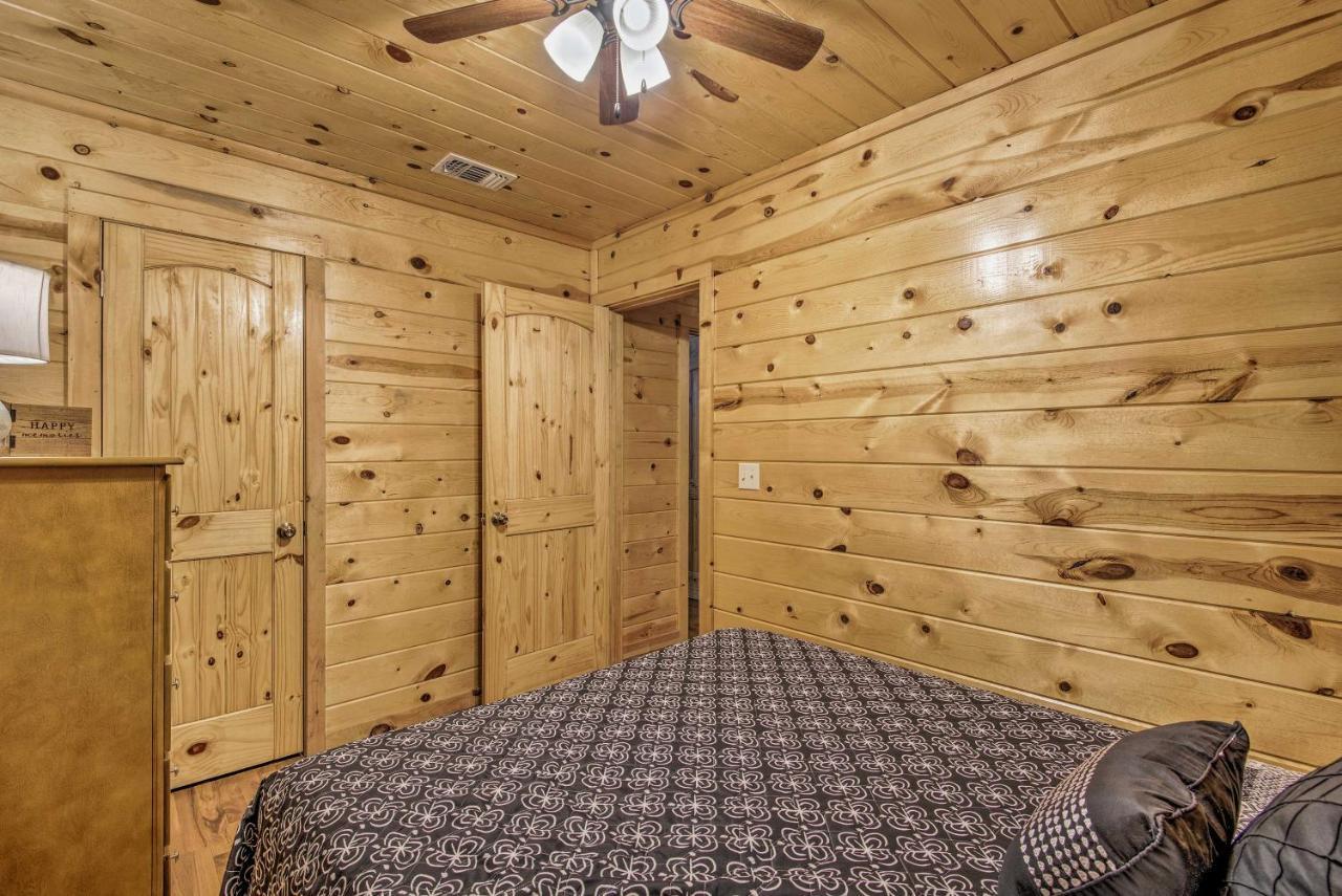 Broken Bow Starlight Cabin With Private Hot Tub! Exteriör bild
