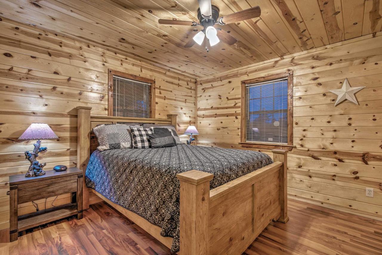 Broken Bow Starlight Cabin With Private Hot Tub! Exteriör bild